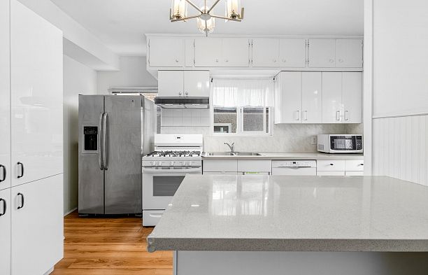 2975 W 8th Avenue Kitsilano