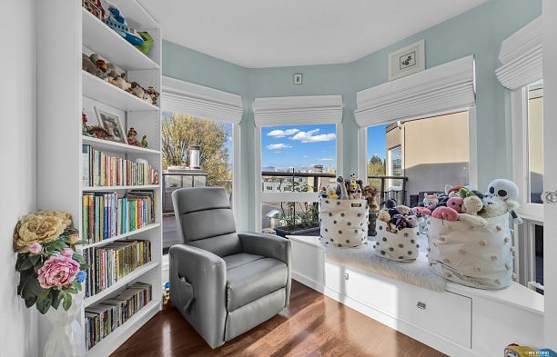 305 2110 Cornwall Avenue Kitsilano