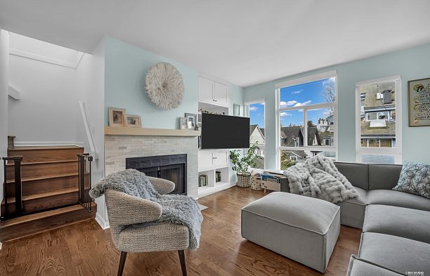305 2110 Cornwall Avenue Kitsilano