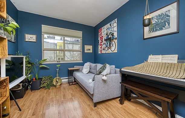 34 2375 W Broadway Kitsilano