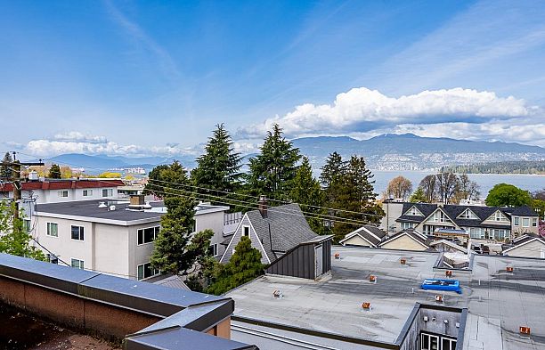209 2211 W 2nd Avenue Kitsilano