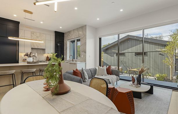 2 3255 13th Avenue Kitsilano