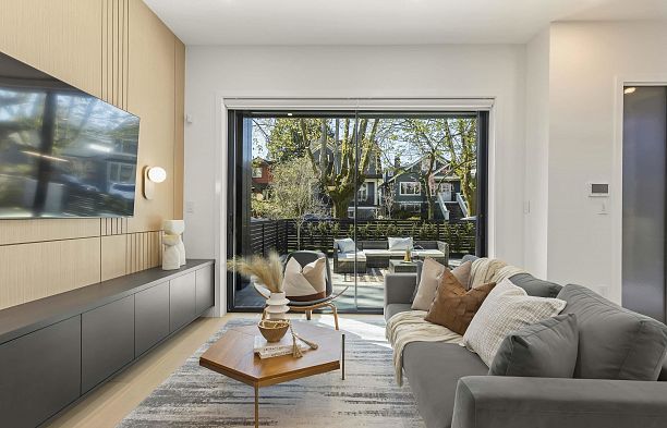 1 3255 13th Avenue Kitsilano