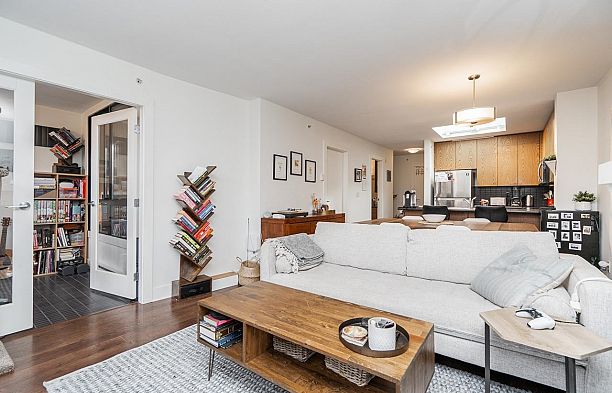 502 2036 W 10th Avenue Kitsilano