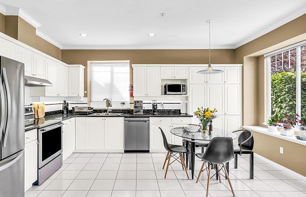 3263 W 14th Avenue Kitsilano