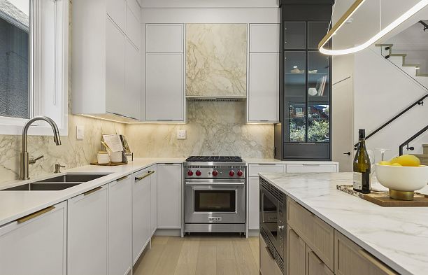 1 3255 13th Avenue Kitsilano