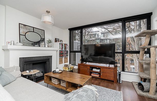 502 2036 W 10th Avenue Kitsilano
