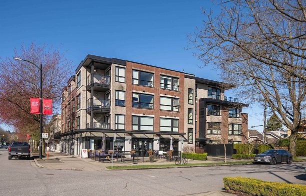 403 2481 Waterloo Street Kitsilano