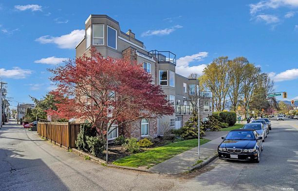 305 2110 Cornwall Avenue Kitsilano