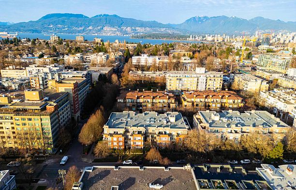 104 2181 W 12th Avenue Kitsilano