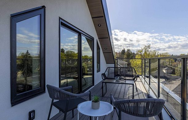 2 3255 13th Avenue Kitsilano