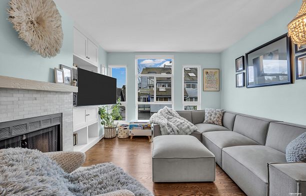 305 2110 Cornwall Avenue Kitsilano