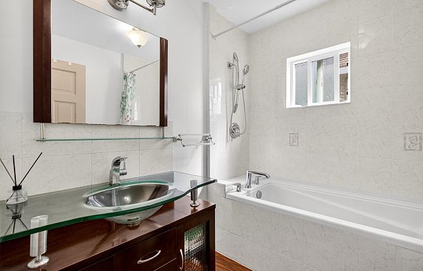 2975 W 8th Avenue Kitsilano