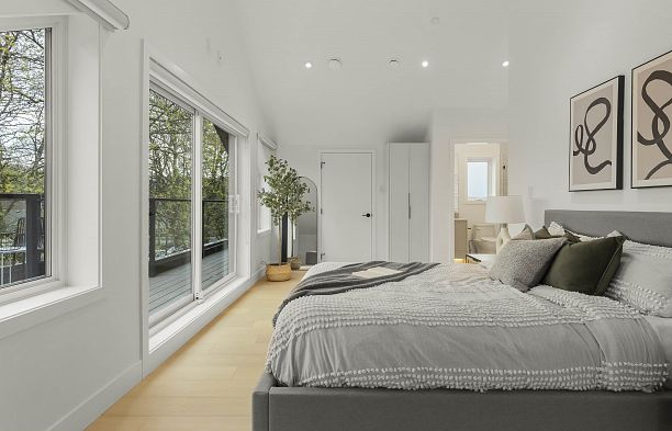 1 3255 13th Avenue Kitsilano