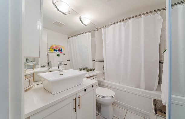 104 2181 W 12th Avenue Kitsilano