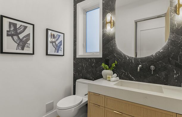 1 3255 13th Avenue Kitsilano