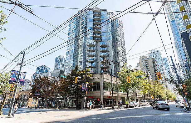 1208 1212 Howe Street Downtown VW