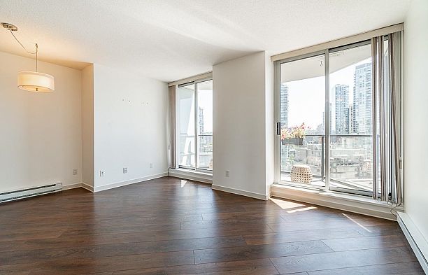 1208 1212 Howe Street Downtown VW