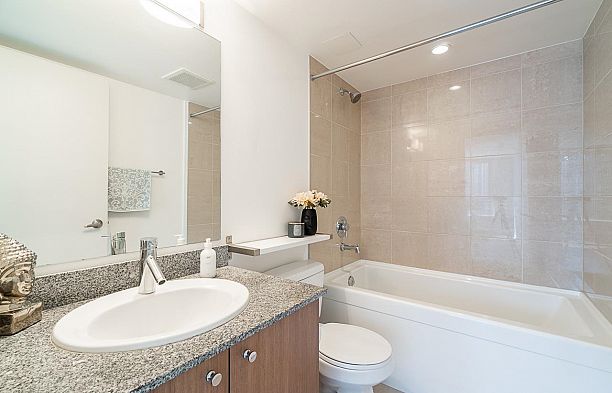 1208 1212 Howe Street Downtown VW