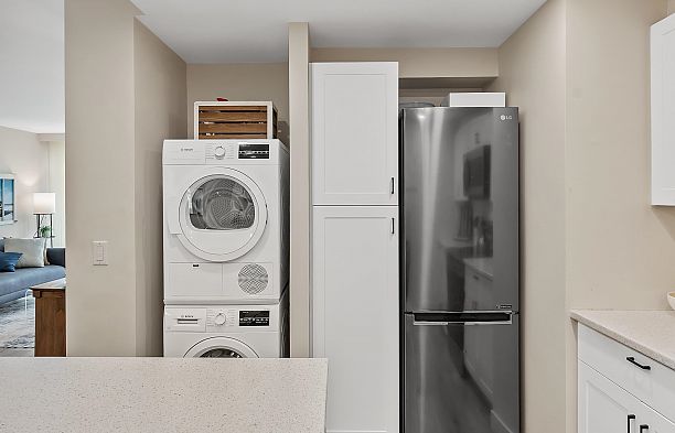 205 2445 W 3rd Avenue Kitsilano