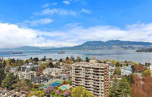 205 2445 W 3rd Avenue Kitsilano