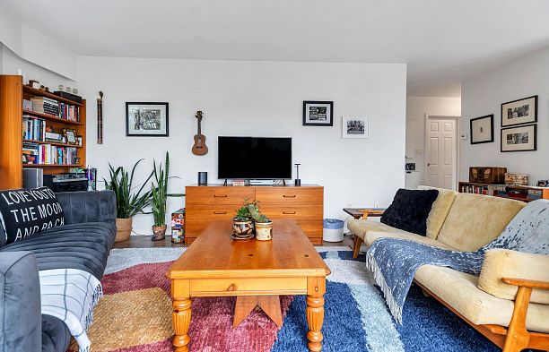 207 2080 Maple Street Kitsilano