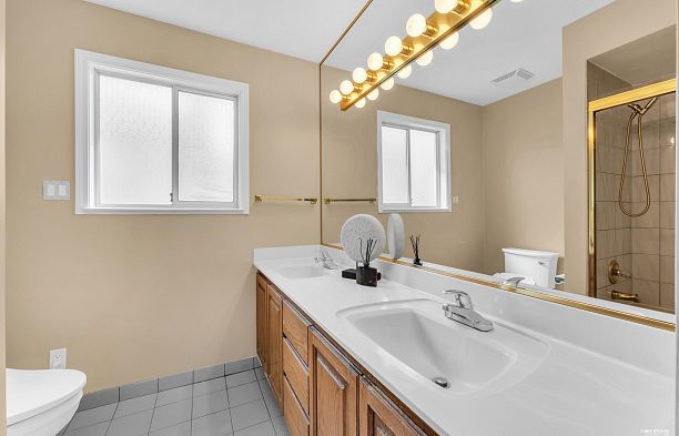 4418 Osler Street Shaughnessy