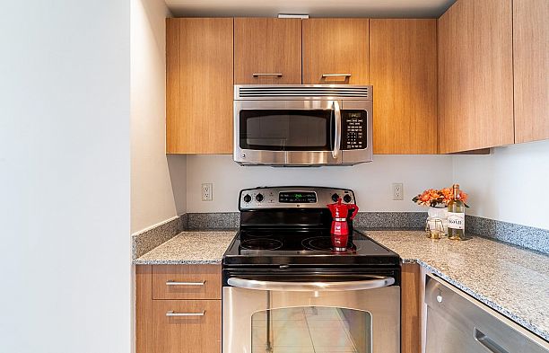 1208 1212 Howe Street Downtown VW