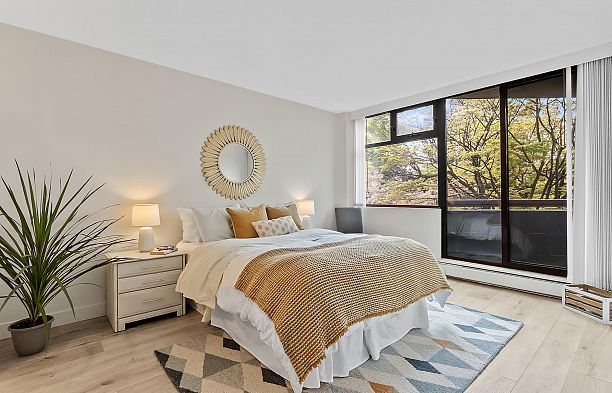 205 2445 W 3rd Avenue Kitsilano