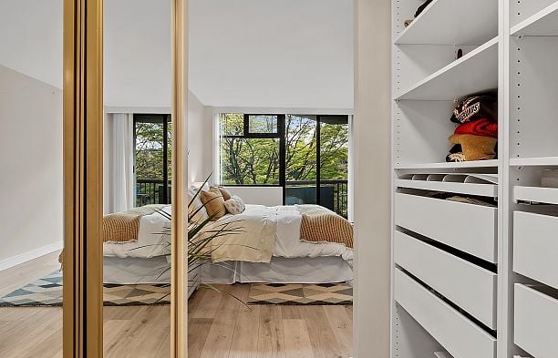 205 2445 W 3rd Avenue Kitsilano