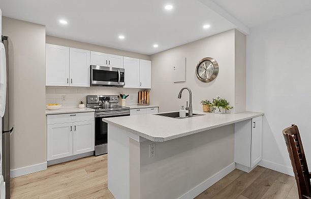 205 2445 W 3rd Avenue Kitsilano