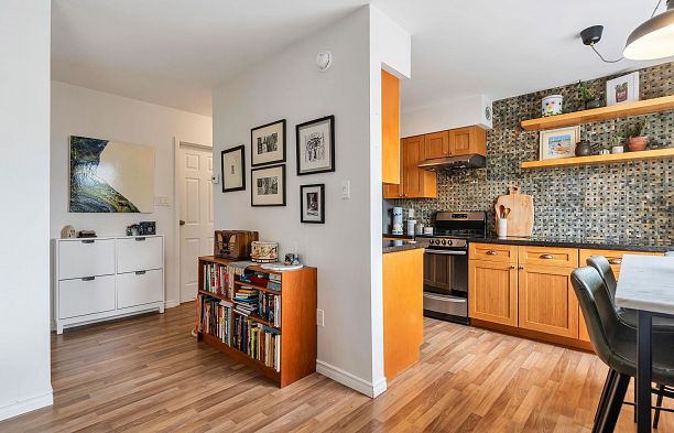 207 2080 Maple Street Kitsilano