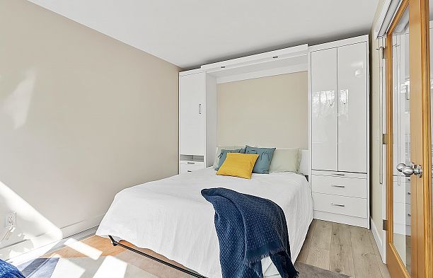 205 2445 W 3rd Avenue Kitsilano