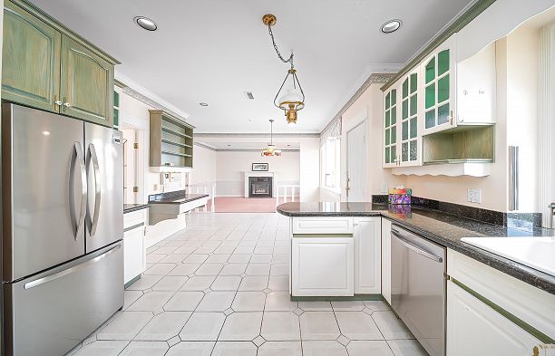 2039 W 62 Avenue S.W. Marine