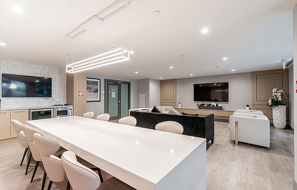 322 3563 Ross Drive University VW