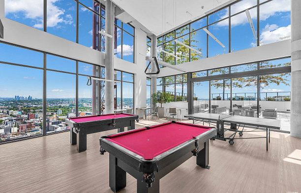 605 128 W Cordova Street Downtown VW