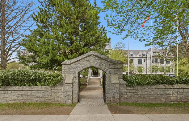 6150 Blenheim Street Kerrisdale