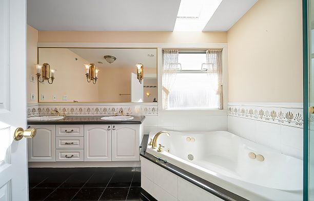 2039 W 62 Avenue S.W. Marine