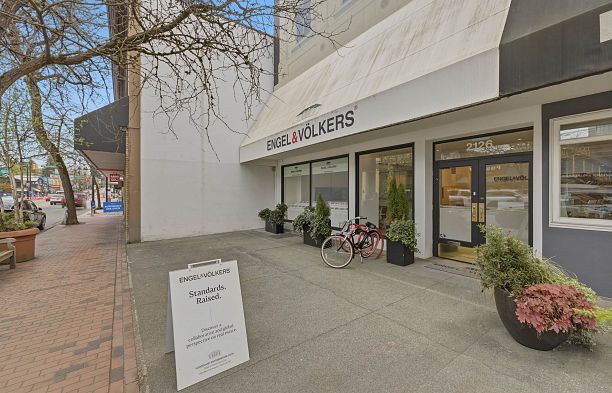 6150 Blenheim Street Kerrisdale