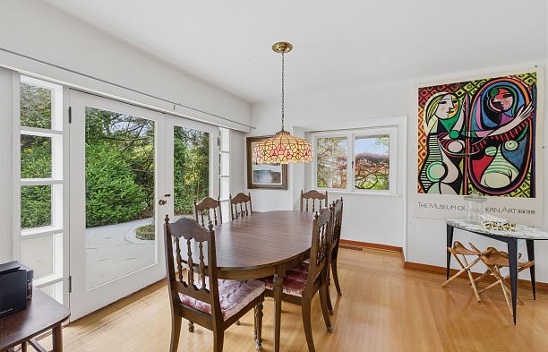 6150 Blenheim Street Kerrisdale