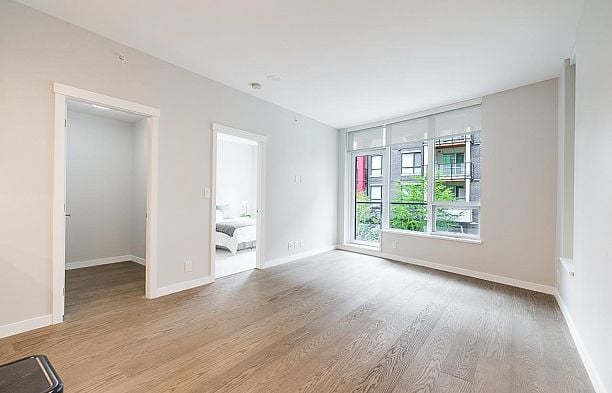 322 3563 Ross Drive University VW