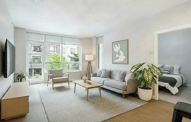 322 3563 Ross Drive University VW