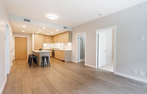 322 3563 Ross Drive University VW