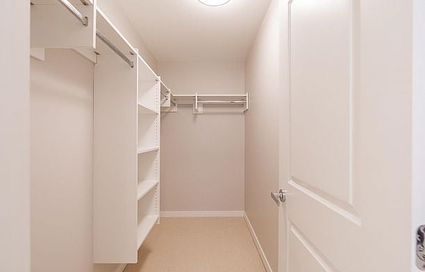 322 3563 Ross Drive University VW