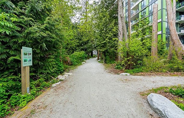 322 3563 Ross Drive University VW