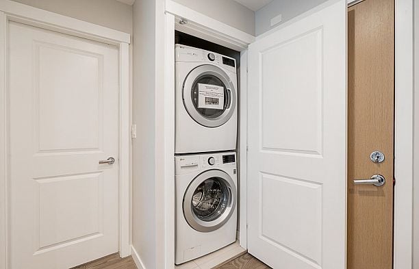 322 3563 Ross Drive University VW