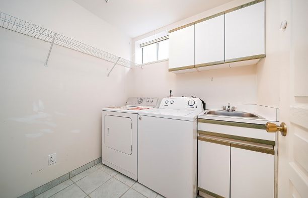 2039 W 62 Avenue S.W. Marine