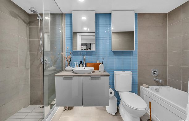 605 128 W Cordova Street Downtown VW