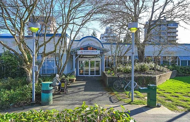 201 2105 W 42nd Avenue Kerrisdale