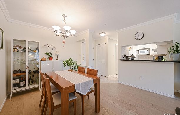 201 2105 W 42nd Avenue Kerrisdale